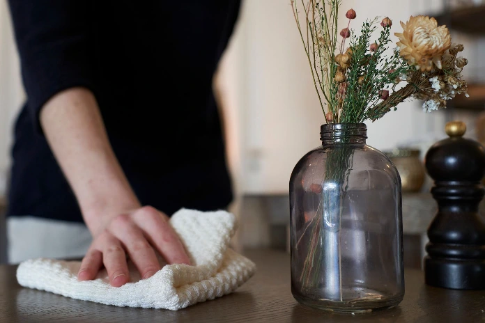 Gros plan sur un produit en matière naturelle de chez Design for Resilience