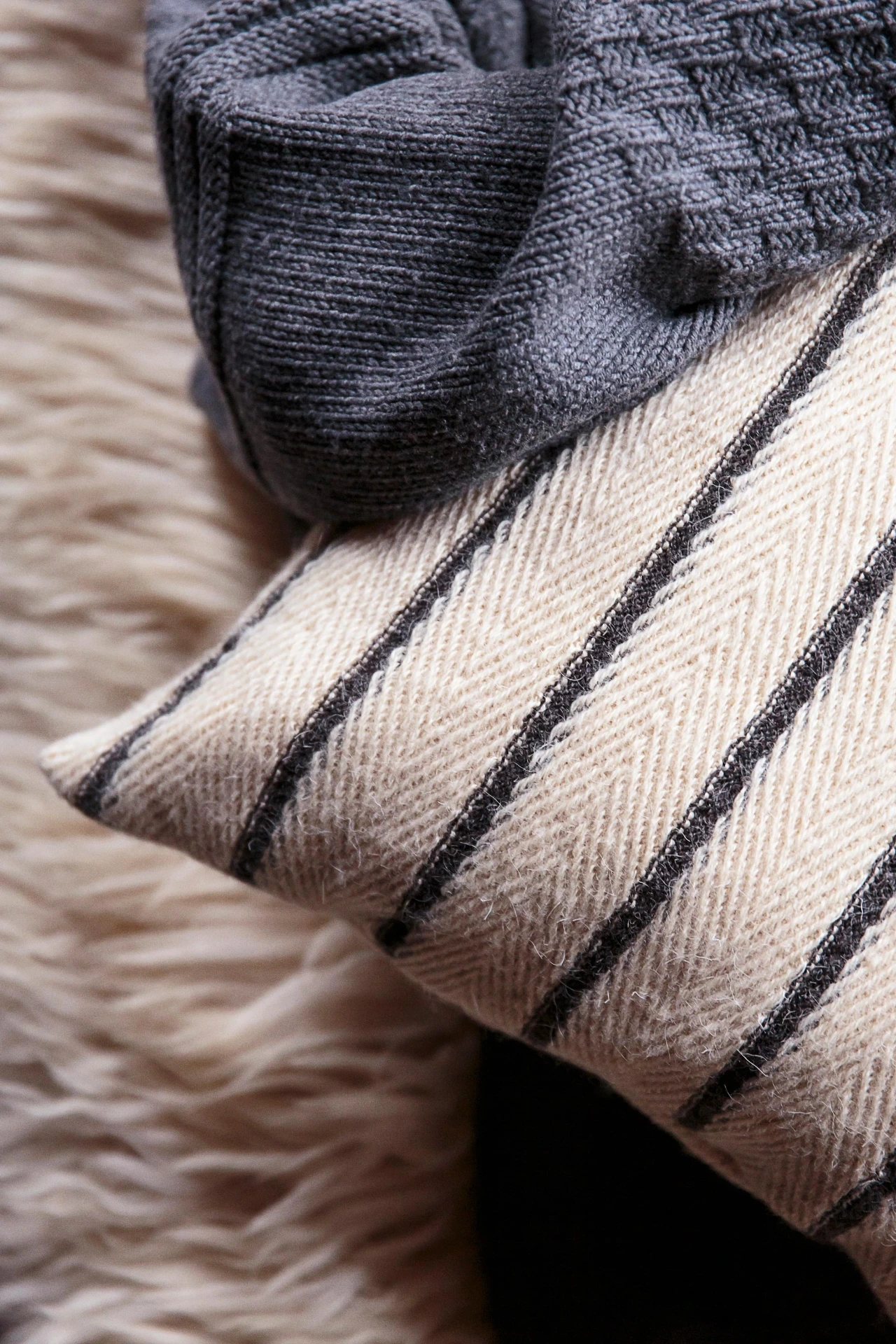 Coussin tricoté – Chevrons Beiges